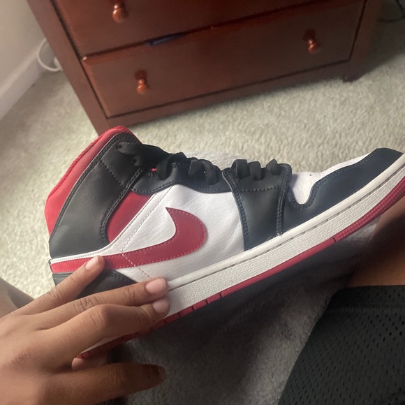 Jordan 1 - Picture 7 of 8